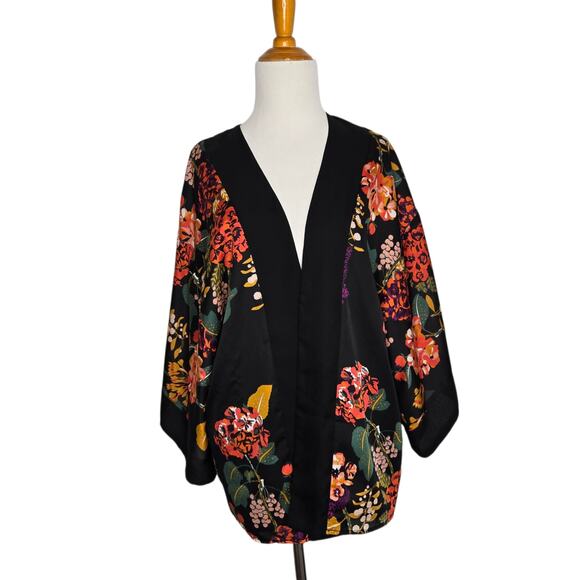 H&M Conscious Collection Floral Kimono Open Black Bold Recycled Women XS/X - Picture 1 of 12